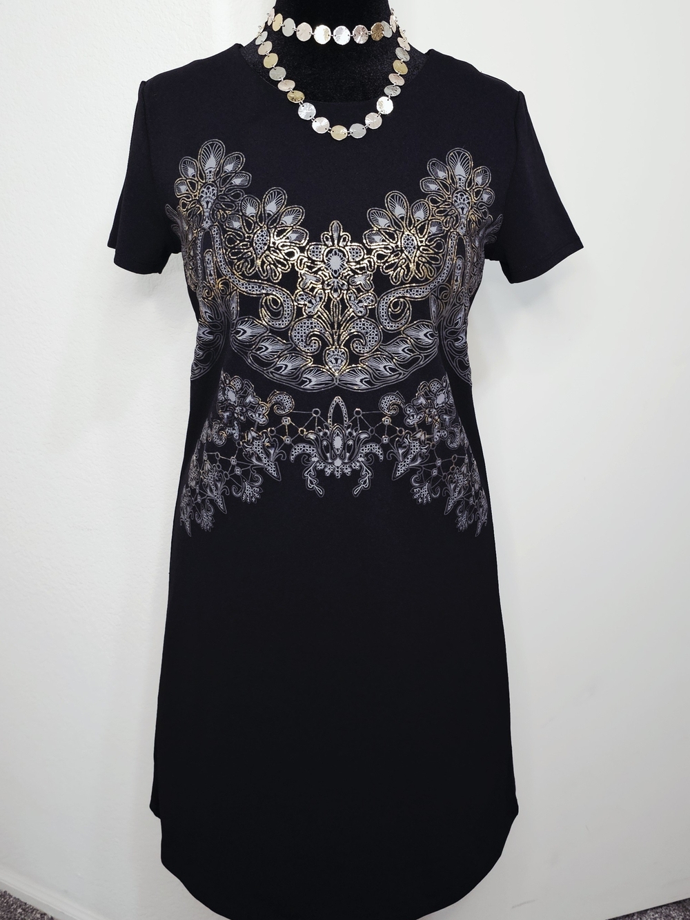 Worthington Black Shift Dress with Gold & Silver Metallic Ornate Foil Print Sz M